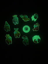 Load image into Gallery viewer, Glow in the dark Among Us Shoe Charms